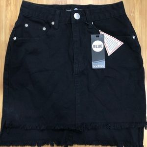 Boohoo black denim skirt